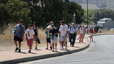 Asistentes en el monte de San Pedro horas antes del eclipse total