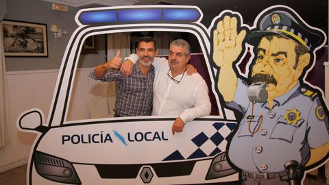 CENA JUBILACION DE ANTONIO TUBIO PI?EIRO JEFE DE LA POLICIA LOCAL DE RIANXO, MANEIRO, DESPUES DE 37 A?OS AL FRENTE EN EL PUESTO DE RIANXO