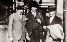 Jos� Mar�a Rodr�guez, primero por la izquierda, en Boston en 1930, con su socio J. Woyte, a la derecha. 