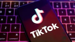 El logo de TikTok en un tel�fono m�vil.