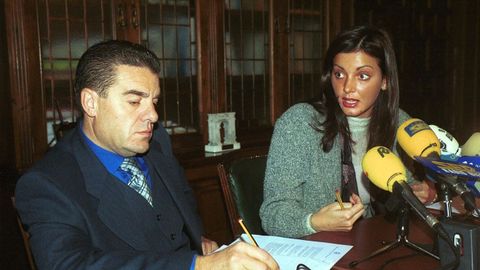 Ismael lvarez y Nevenka Fernndez, durante una rueda de prensa en el Ayuntamiento de Ponferrada