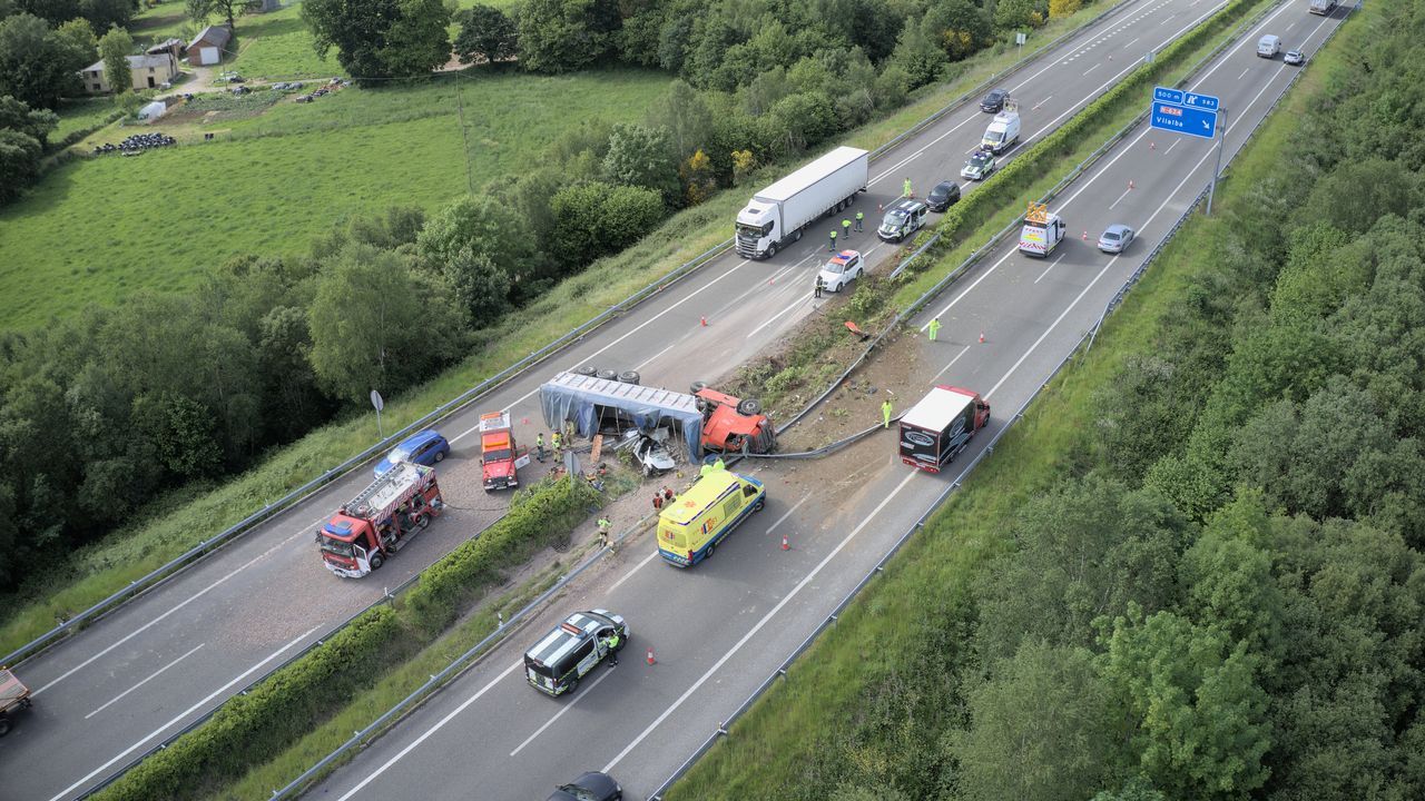 Siete de cada diez víctimas mortales en accidentes de tráfico en Galicia viajaban en vehículos de más de diez años
