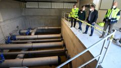 Visita del alcalde al dep�sito de agua de Castro Sen�n, de donde sale la red de abastecimiento a Montecelo