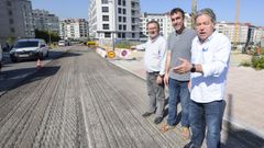 El alcalde de Pontevedra, Miguel Anxo Fern�ndez Lores, supervis� el arranque de los trabajos en la calle Doce de Novembro