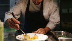 Preparacin del restaurante Nova, en Ourense