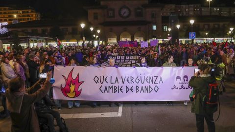 Inicio del 25N en Oviedo