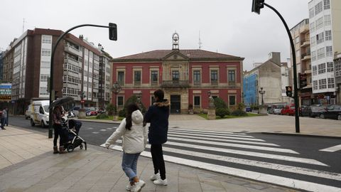 Fachada del concello de Vilagarc�a sin palmeras