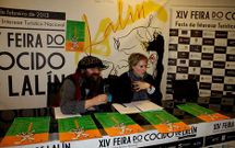 Dami�n Pa�o y Marisa �lvarez invitaron a todos los lalinenses a disfrazarse el lunes de Carnaval.