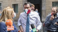Matteo Salvini habla a los medios a su llegada a la votacin en la junta del Senado