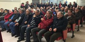 M�s de doscientos propietarios asistieron a la reuni�n informativa convocada por el Concello. 