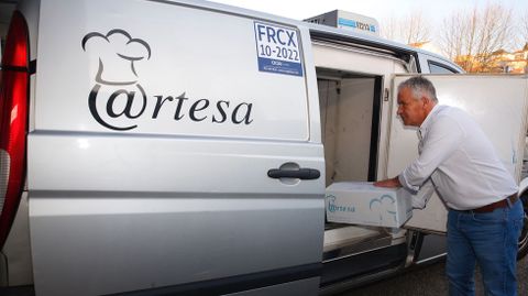 Artesa Ras Baixas recibi una suvencin del GALP Ra de Pontevedra para una furgoneta de carga mixta