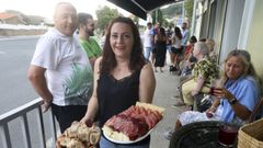 Diana Fern�ndez comanda El Cruce, entre bandejas de jam�n, guitarras y tazas de ribeiro