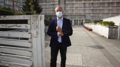 El profesor Eladio Otero, que fue director del IES S�nchez Cant�n de Pontevedra, acaba de jubilarse