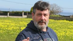 El focense Jos� Ram�n Rodr�guez Casti�eira, de la Asociaci�n Cuiden Maiores e Coidadores indica que un estudio elaborado en Catalu�a precisa que si los cuidados que prestan familiares a otros familiares dependientes en el hogar, especialmente mayores, fuesen remunerados econ�micamente, el salario �medio� de estas cuidadoras familiares ser�a de 2.800 euros brutos al mes. �Pasan as 24 horas do d�a, sen descansar ben, sen durmir, pendentes todo o tempo�, apunta