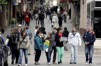 Cruceristas del �Aidabella� el pasado domingo recorriendo el centro urbano.