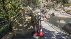 Nuevo acceso superior junto a la pasarela actual, a�n pendiente de terminar