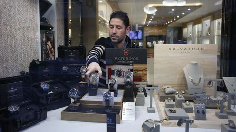 Javier Alba, de la Joyer�a Joyamar