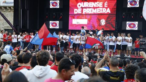 Celebraci�n del ascenso de la UD Ourense en la plaza Mayor de la ciudad.