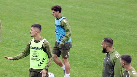 Carlos Dom�nguez, Pablo Dur�n y Borja Iglesias llegaron al par�n navide�o en el parte m�dico del Celta.
