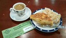 Un caf� e un pincho de tortilla valen 20 estrelas. 