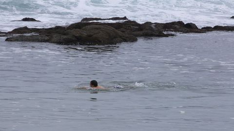 Empezando el a�o con un ba�o en Riazor 