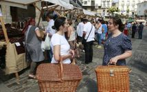 Mondo�edo estuvo ayer m�s animado de lo habitual con los actos del Mercado das Carmi�as. 