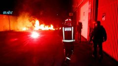 Los bomberos de A Coru�a sofocaron las llamas.