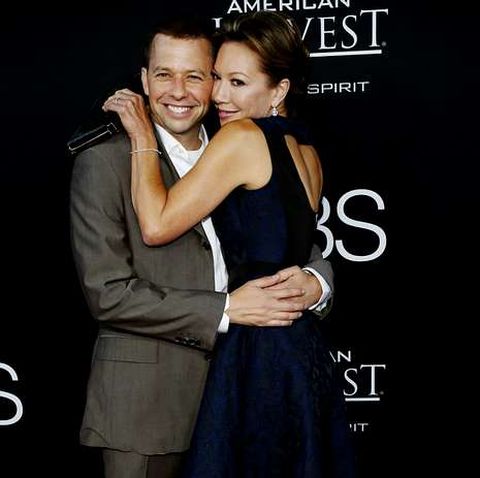 Cryer con su actual mujer, Lisa Joyner, en un acto este verano.