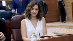 Isabel D�az Ayuso en la primera sesi�n de control a su Gobierno.
