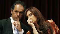 La expresidenta argentina Cristina Fernndez, junto al gobernador de la provincia de Buenos Aires, Daniel Scioli