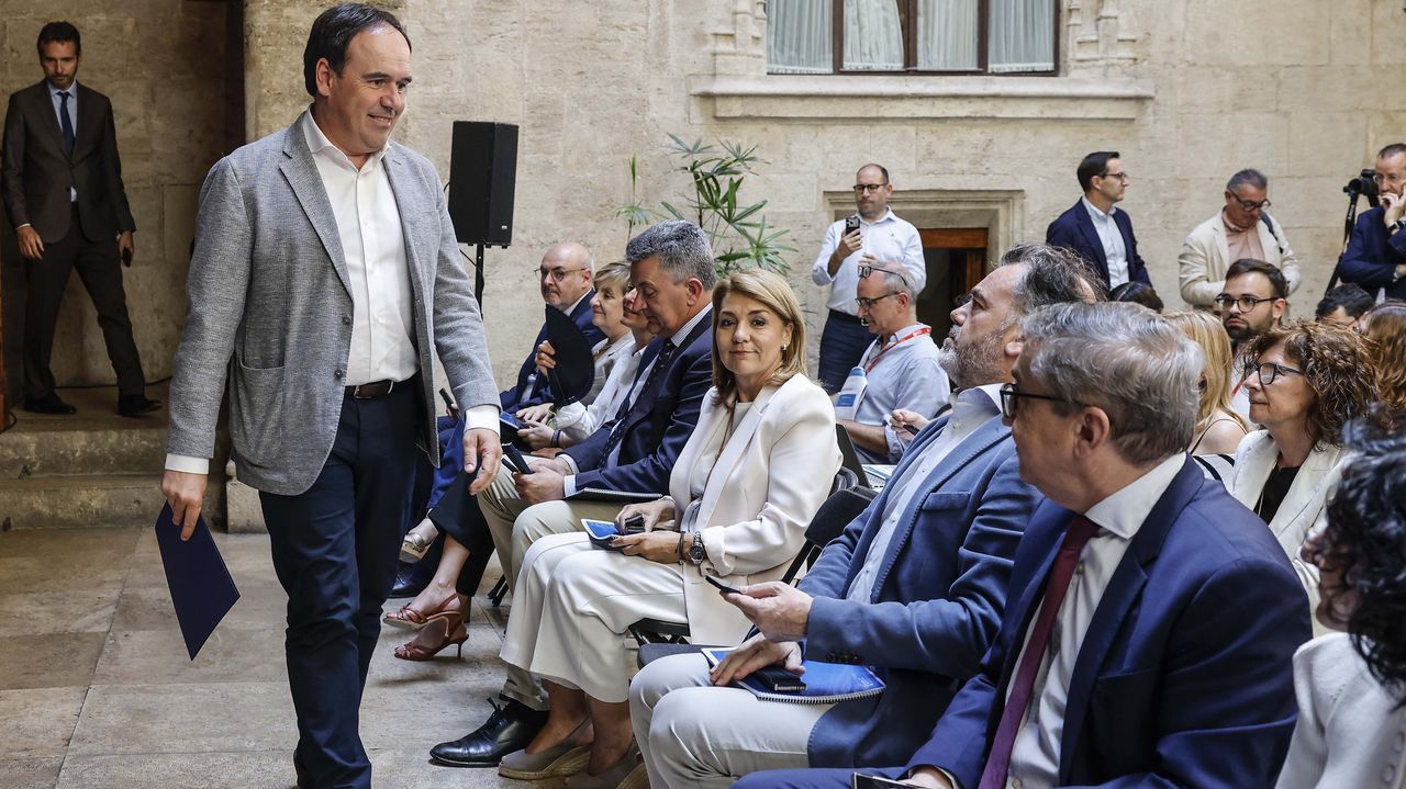 Valencia y Extremadura presentan sus presupuestos tras el pacto de PP y Vox
