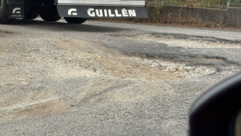 Baches en A Sionlla de arriba. En el acceso a Costa Vella desde Finsa.