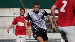 Pep Caball� defendi� el escudo del Cedeira en Primeira Futgal.