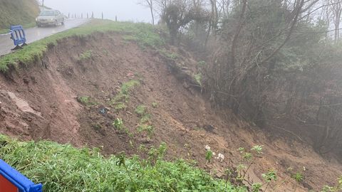Argayo en la carretera de Naves, en el concejo de Oviedo