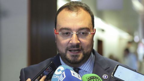 Adri�n Barb�n, presidente de Asturias en funciones