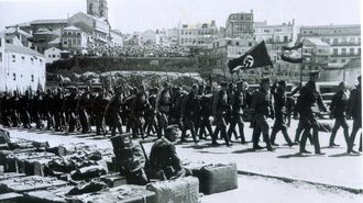 Miembros de la Legi�n C�ndor antes de embarca en el puerto de Vigo en 1939

