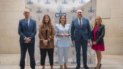 Alberto Vaquero, Laura Garc�a, Susana P�rez, David Mart�nez y Elena Navas, ayer en la sede de la patronal ourensana. 
