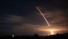 Minuteman III, un misil balstico intercontinental desarmado, fue lanzado el mircoles desde una base militar de California.