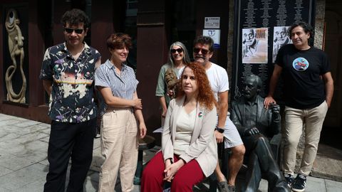 La presentacin del homenaje se hizo junto a la estatua del artista madrileo.