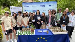Alumnos de Josefinas repartieron planas autctonas