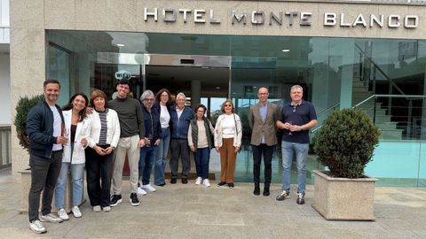 Gaspar Forteza, a la derecha, con el alcalde, en la inauguraci�n