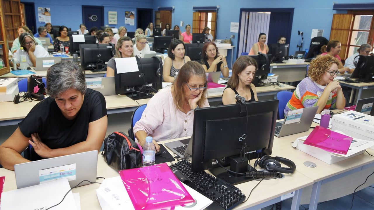 Casi 2.000 gallegos disponen ya del certificado de la Xunta que acredita sus competencias digitales