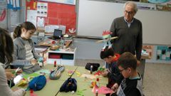 Uno de los talleres de t�teres del proyecto