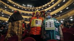 Los trajes con d�cimos son uno de los cl�sicos del sorteo del Gordo.