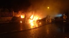 Investigan el incendio de una ambulancia en A Ca�iza