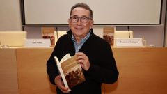 Francisco Suniaga presentó en A Coruña su libro «El pacificador»