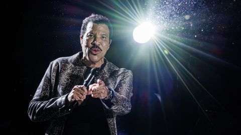 El cantante estadounidense Lionel Richie actuando en la ltima edicin del Montreux Jazz Festival de Suiza.