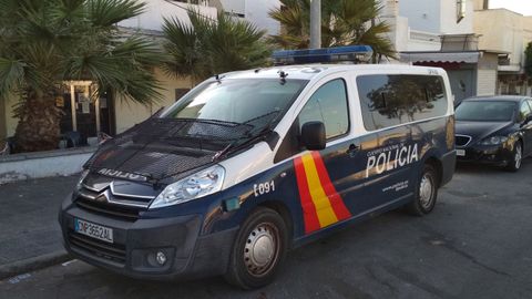 La Polic�a Nacional descubre una trastienda donde se celebraban timbas ilegales multitudinarias de p�ker