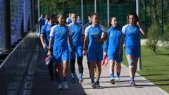 Las jugadoras del D�por Abanca, antes de un entrenamiento en Abegondo