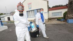 Desinfecci�n del colegio Manuela Rial Mouzo de Cee